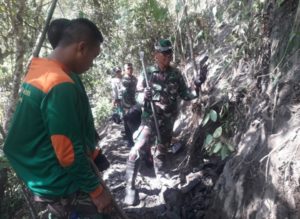 Akses Jalan Terbatas, Satgas TMMD Kesulitan Tembus Desa Terpencil